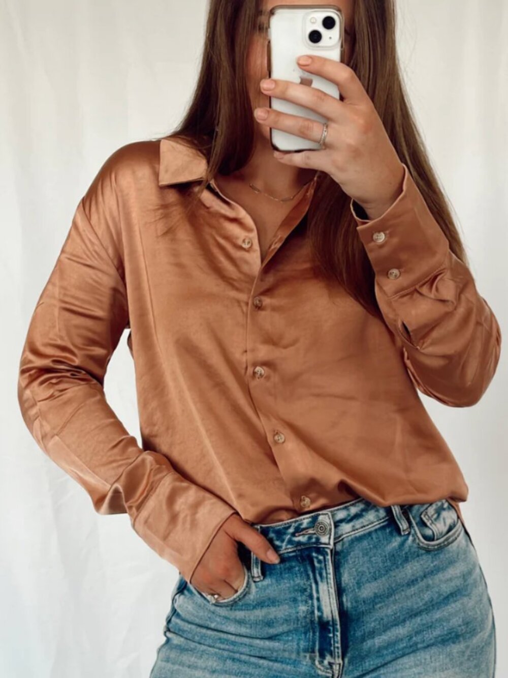 Abercrombie & Fitch small button-down shirt is a long-sleeved, collared blouse